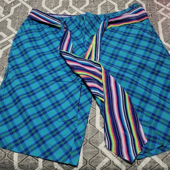 Shorts - Picture 4 of 4